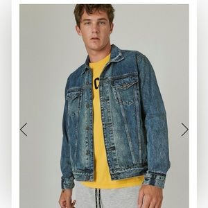 NWT - Lucky Brand - Men’s Jean The Trucker Jacket - XL